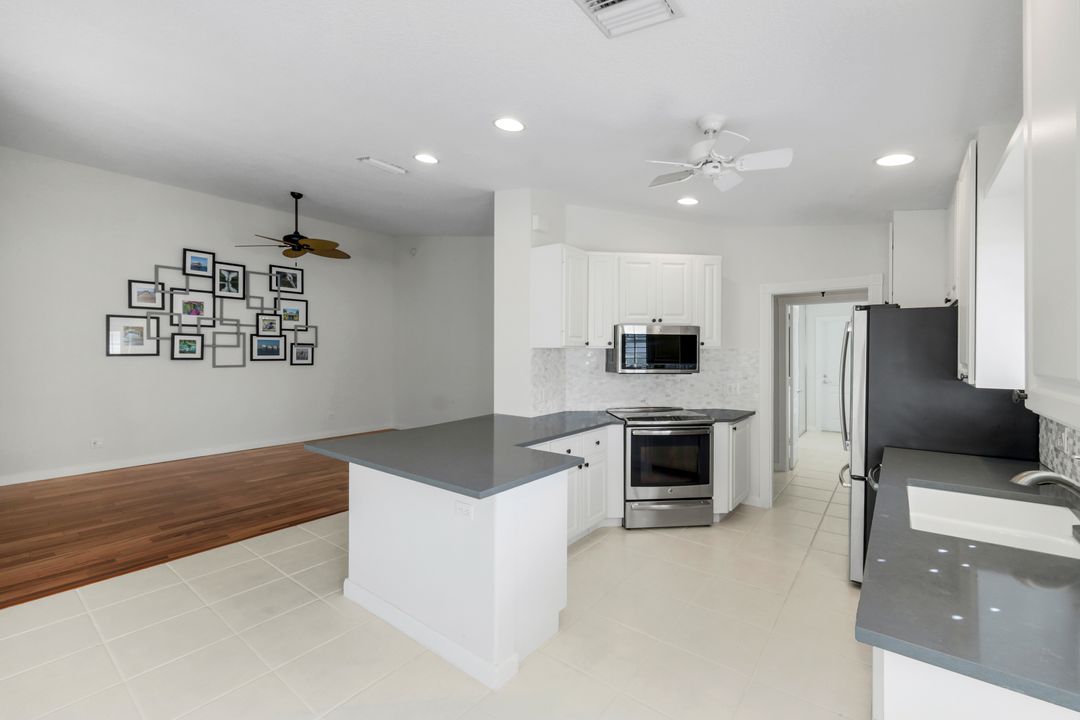 4155 St George Ln, Naples, FL 34119