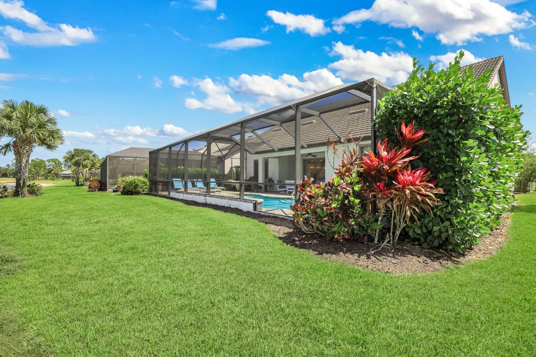 9373 Surfbird Ct, Naples, FL 34120