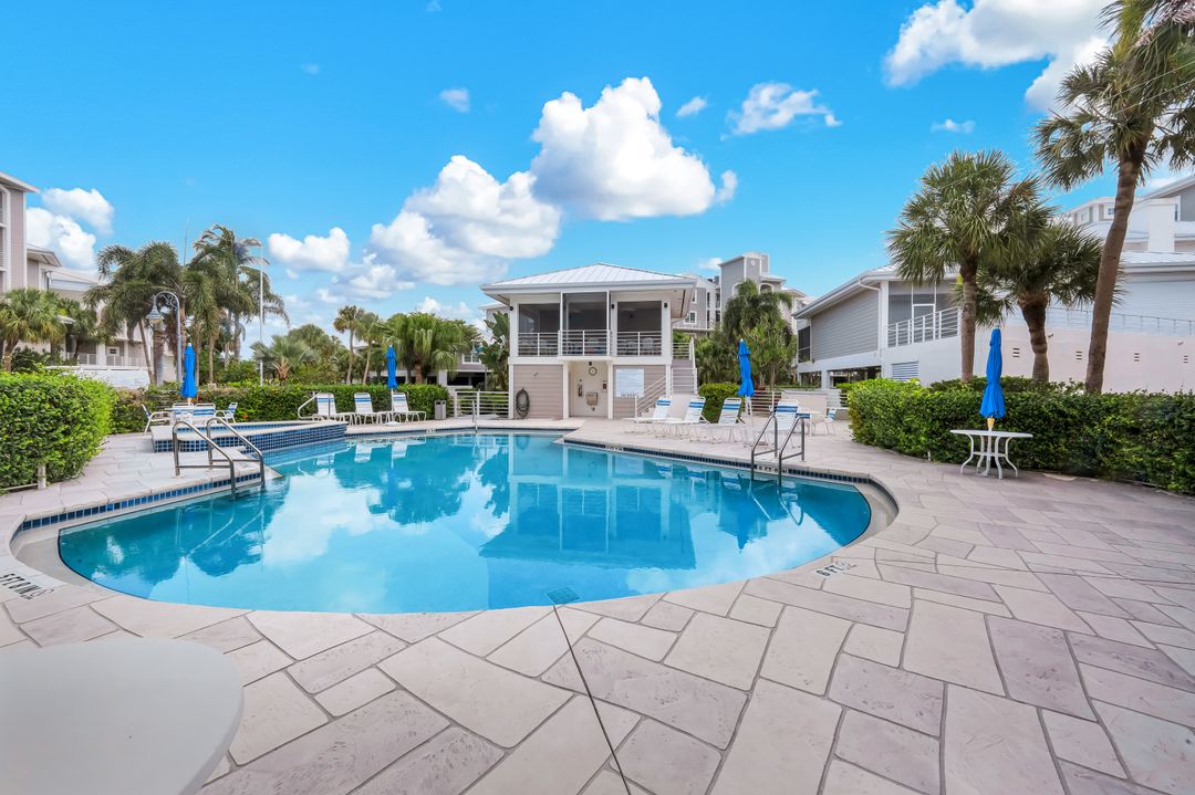 828 Hideaway Cir E #423, Marco Island, FL 34145