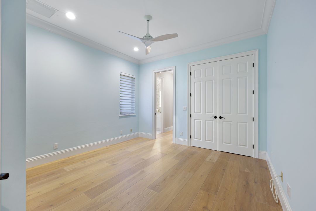 1725 Supreme Ct, Naples, FL 34110