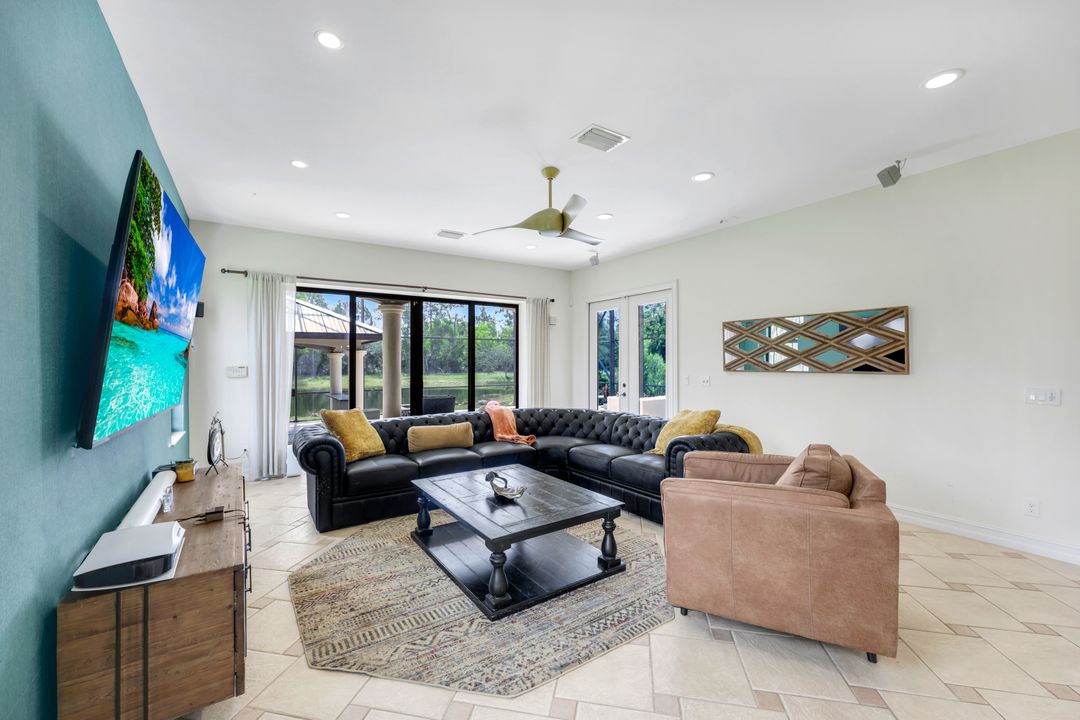 397 Lavida Way, Cape Coral, FL 33993
