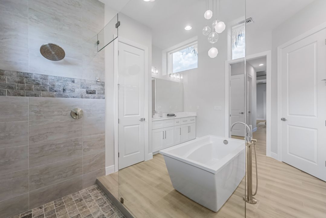 11930 Wedge Dr, Fort Myers, FL 33913