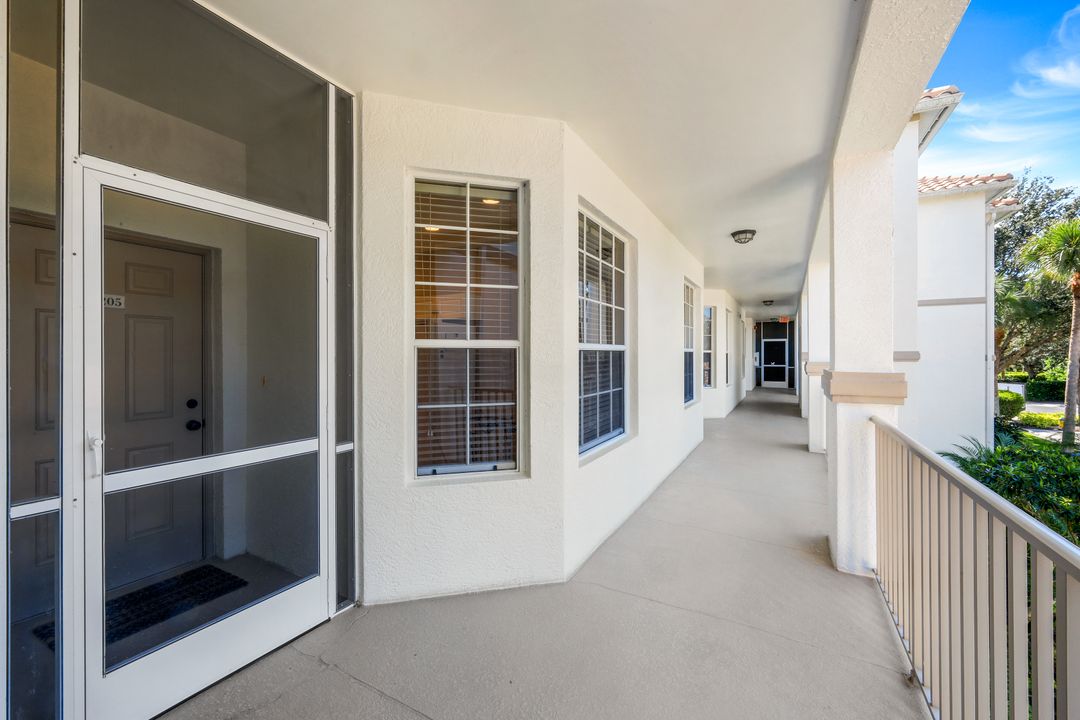 8247 Parkstone Pl #205, Naples, FL 34120