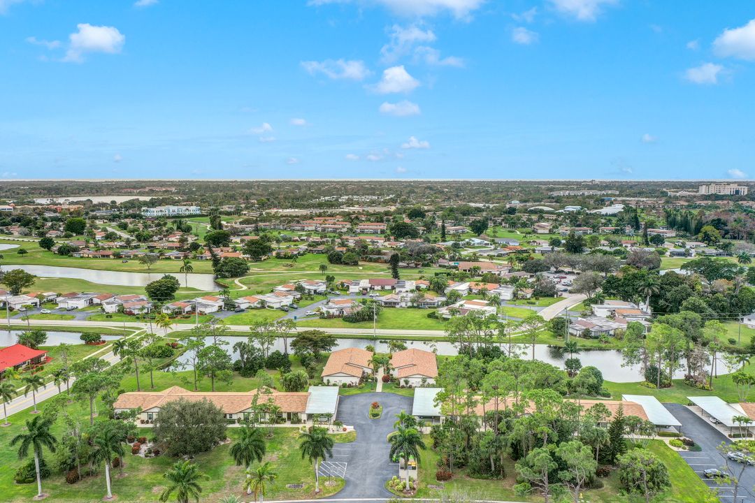 1004 Pine Isle Ln, Naples, FL 34112