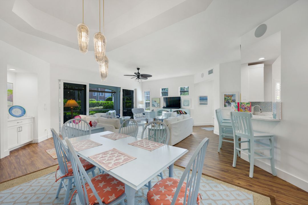 510 Via Veneto #102, Naples, FL 34108