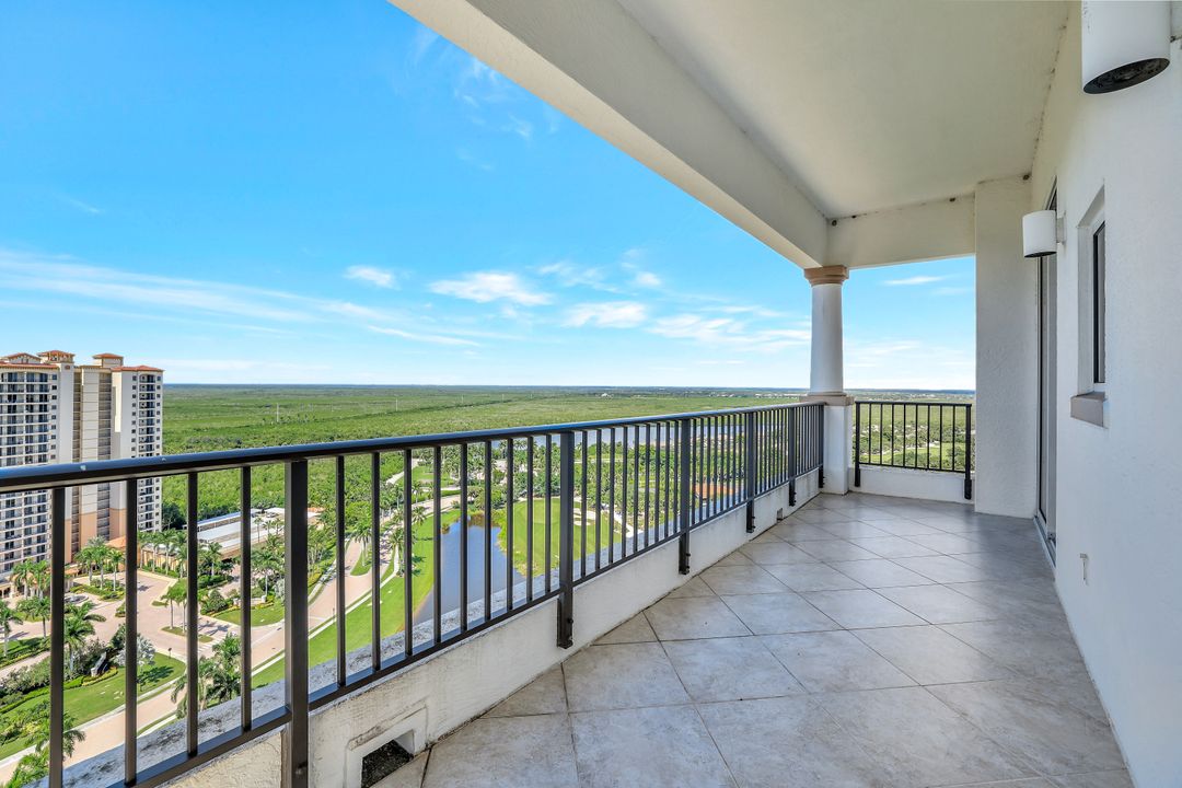 1060 Borghese Ln #2001, Naples, FL 34114