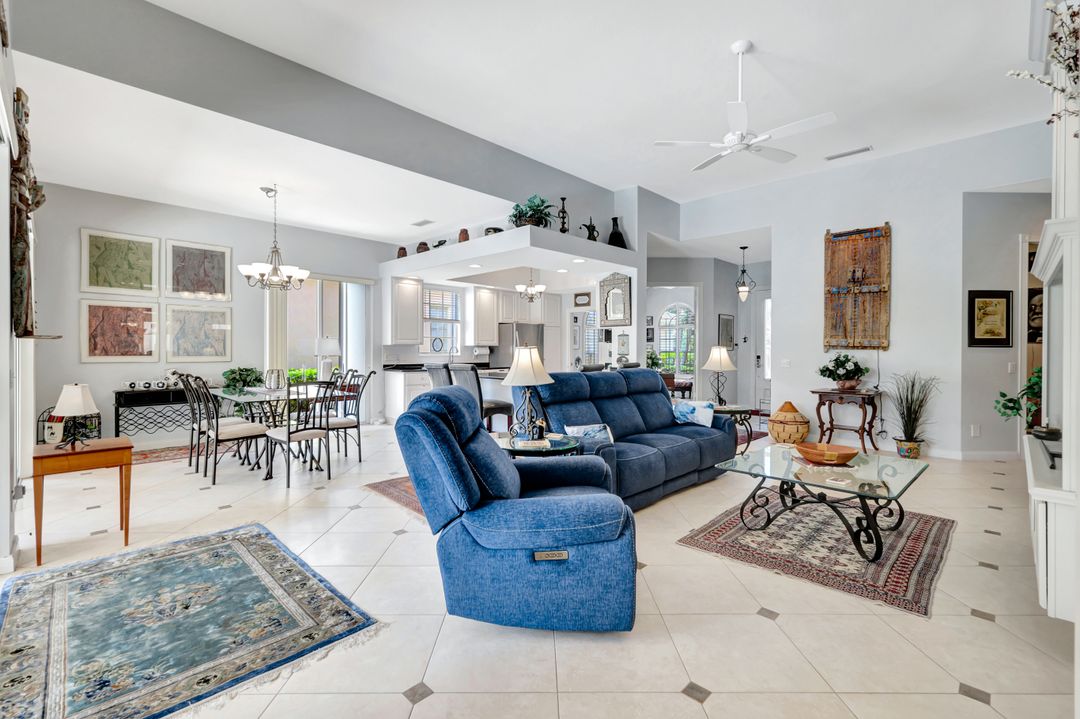 3008 Ellice Way, Naples, FL 34119
