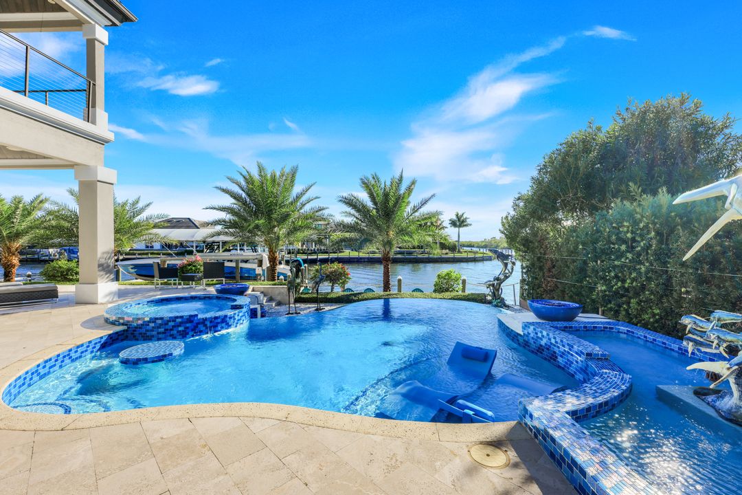 1518 Hermitage Ln, Cape Coral, FL 33914