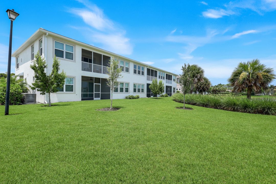 4563 Arboretum Cir #101, Naples, FL 34112