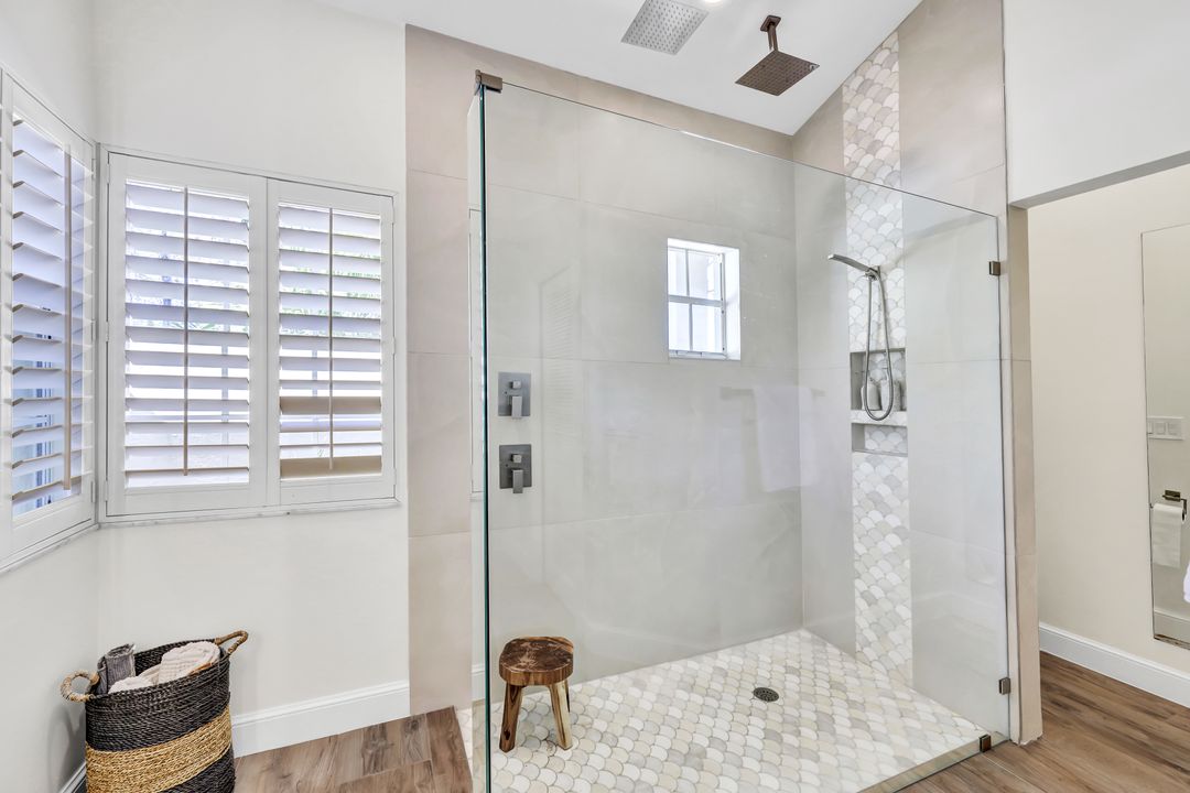 3771 Lakemont Dr, Bonita Springs, FL 34134