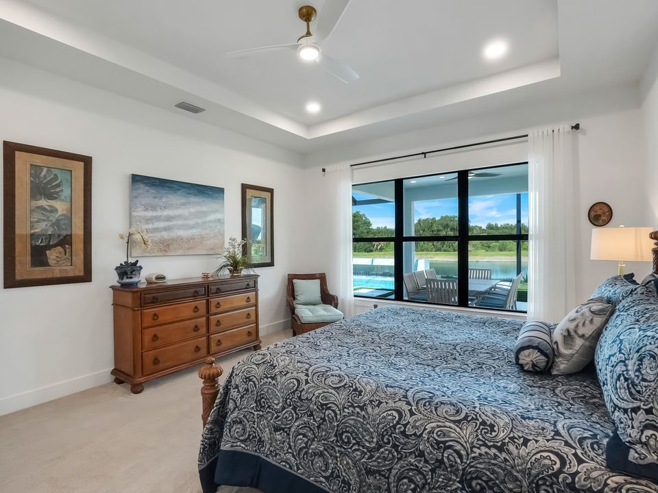 2428 Waterfront Cir, Sarasota, FL 34240