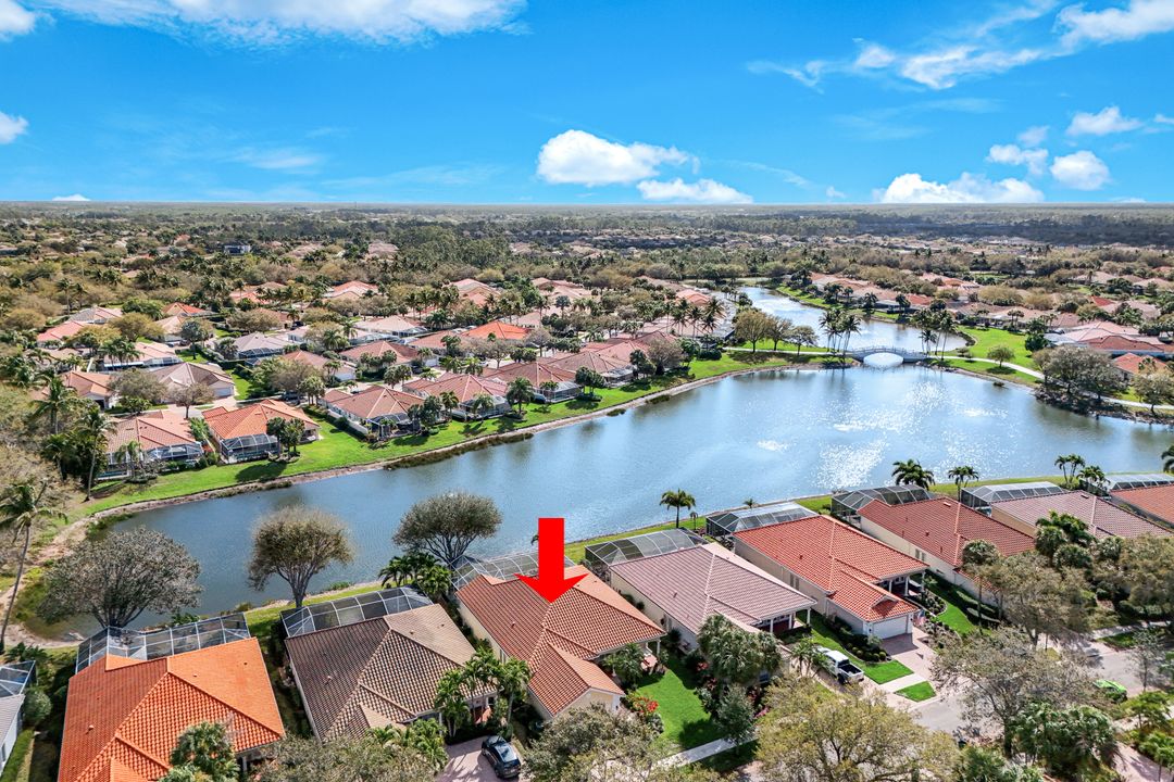 4322 Queen Elizabeth Way, Naples, FL 34119