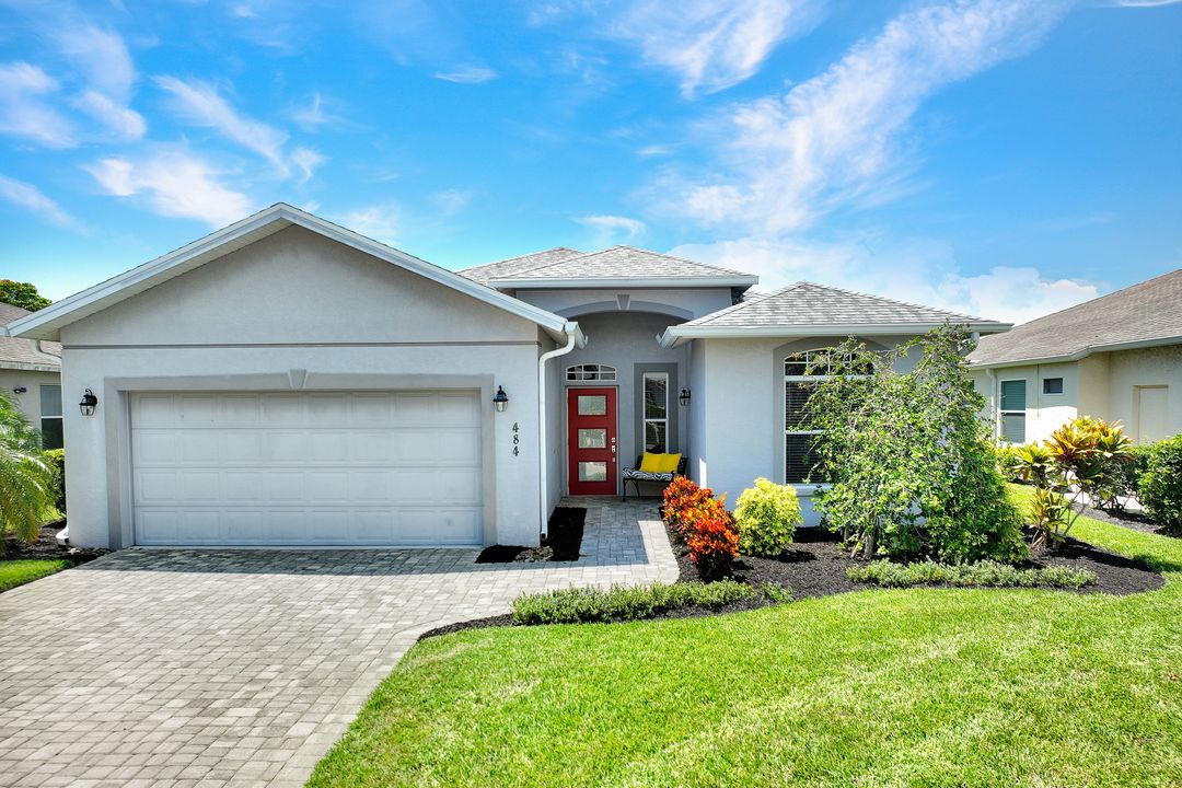 484 Crossfield Cir, Naples, FL 34104