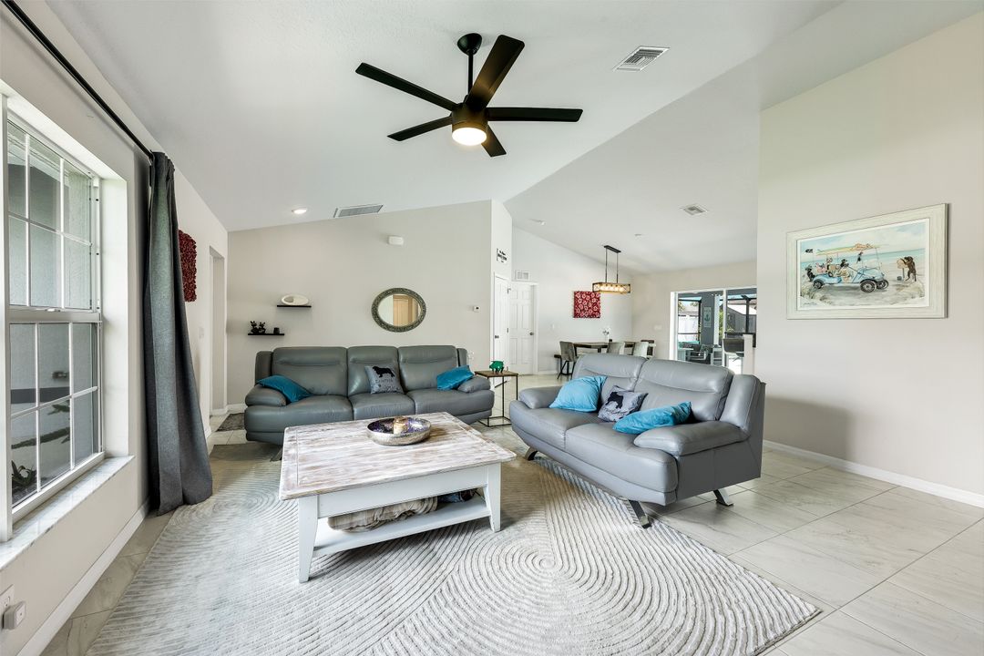 2118 SW 12th Terrace, Cape Coral, FL 33991