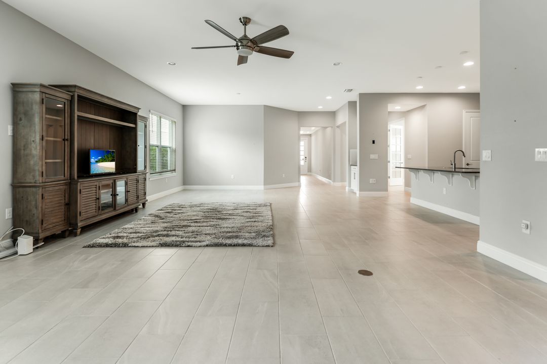 3480 Pilot Cir, Naples, FL 34120