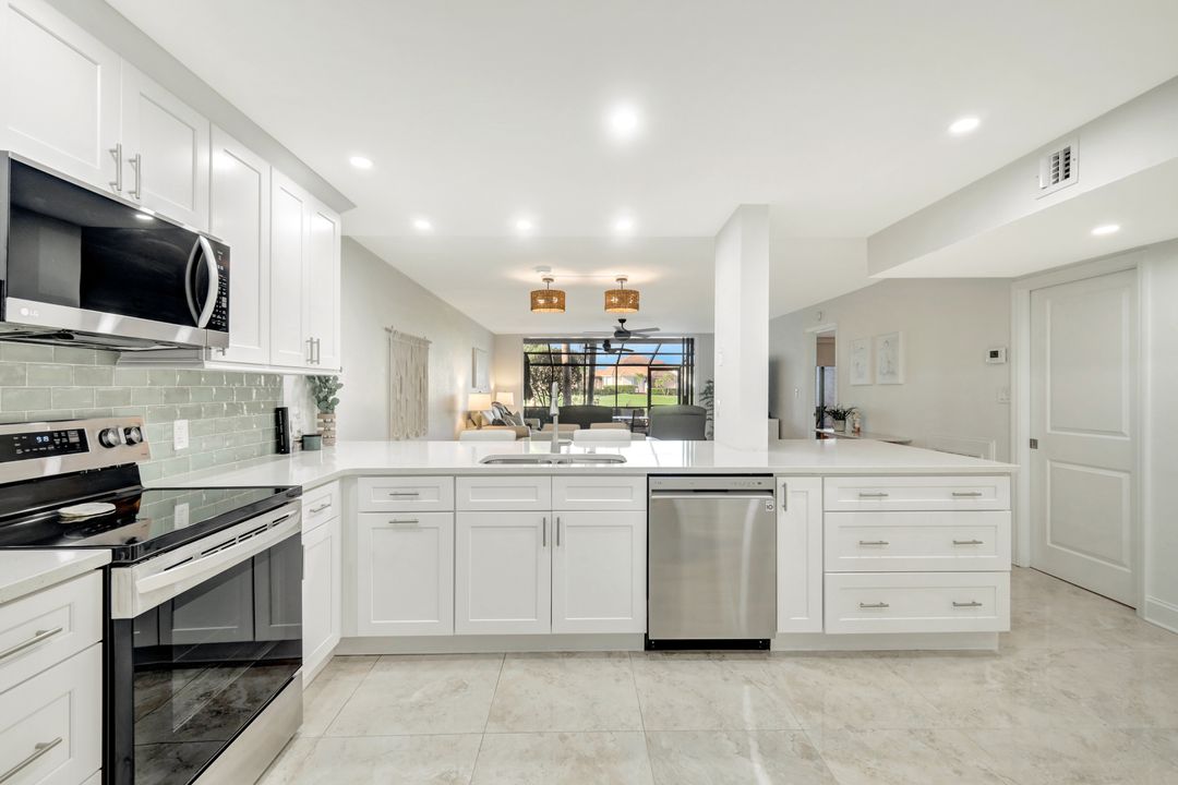 16454 Timberlakes Dr #102, Fort Myers, FL 33908