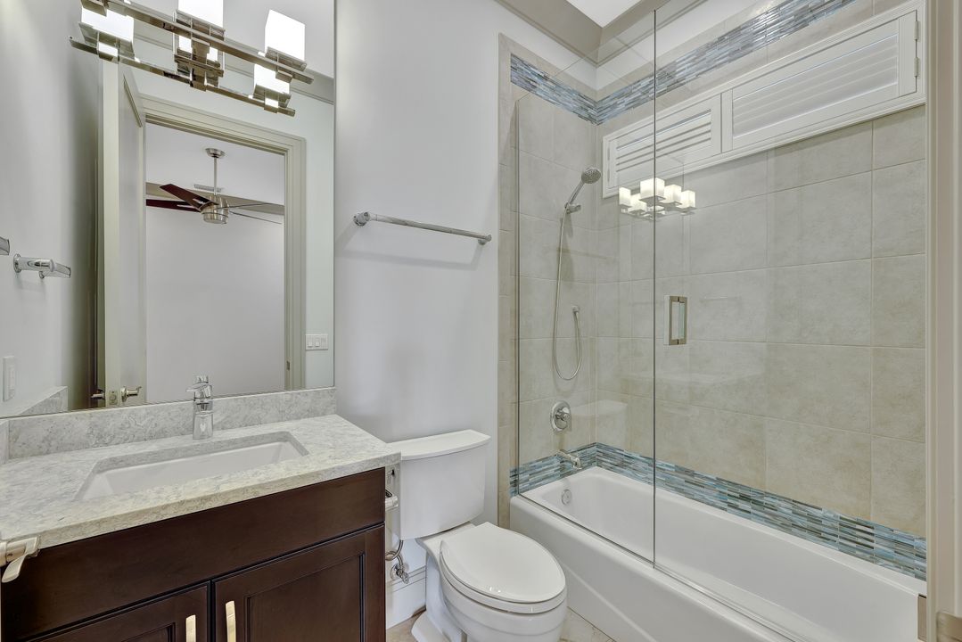 5817 Harbour Cir, Cape Coral, FL 33914