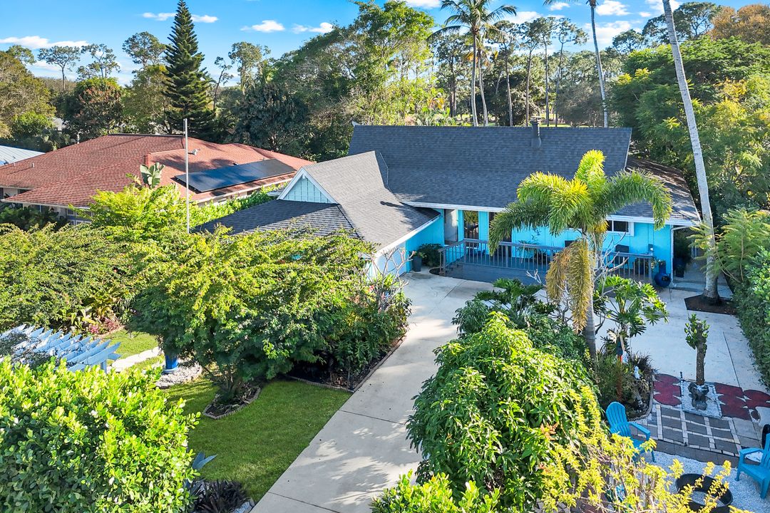 4352 Parrot Ave, Naples, FL 34104