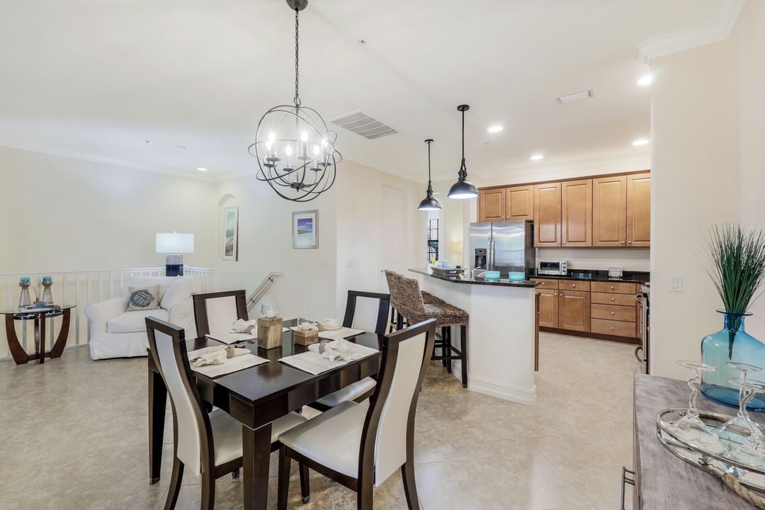 9082 Albion Ln S #6702, Naples, FL 34113