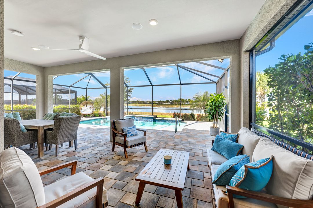 19572 Utopia Ln, Estero, FL 33913