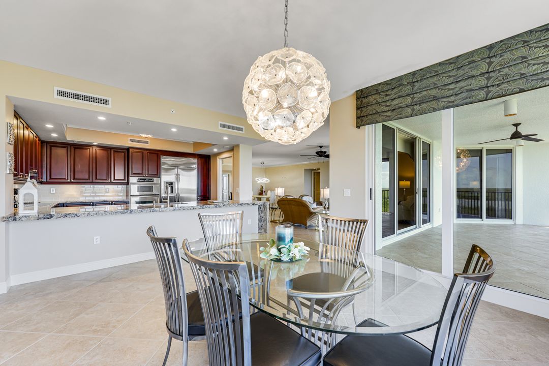 1050 Borghese Ln #605, Naples, FL 34114