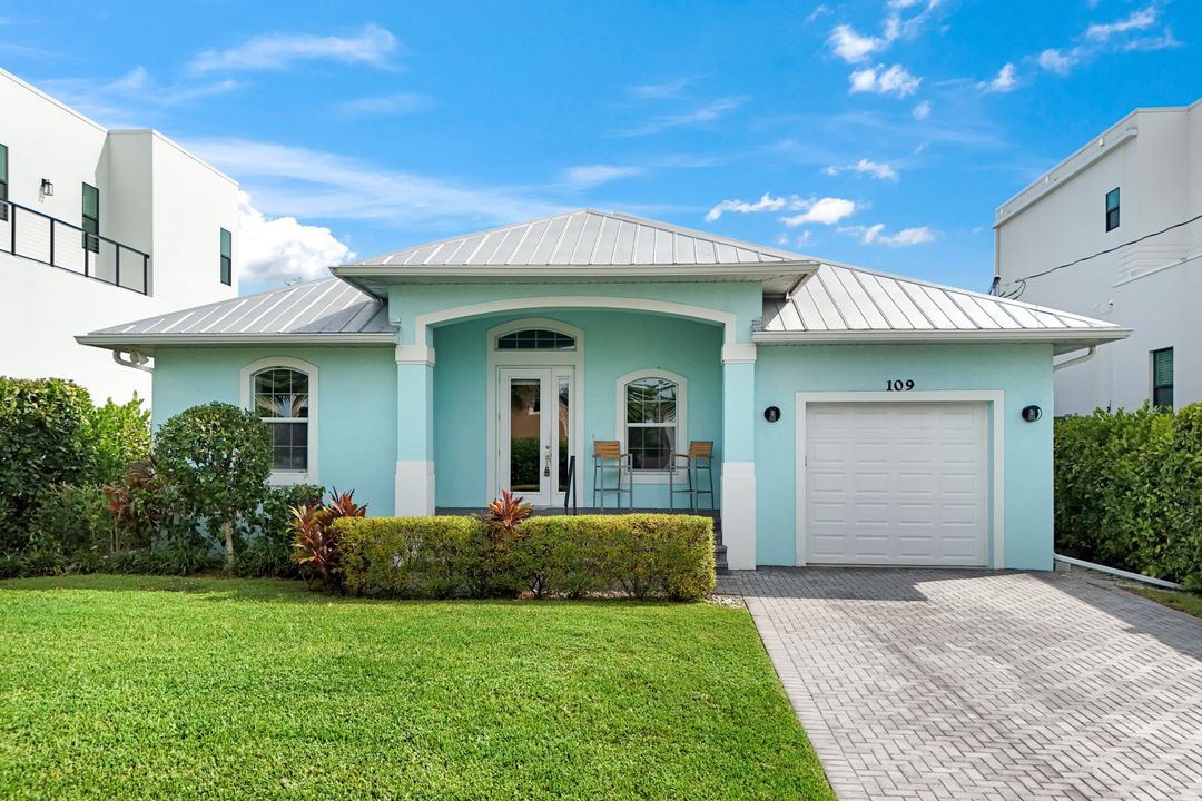 109 W Hilo St, Naples, FL 34113