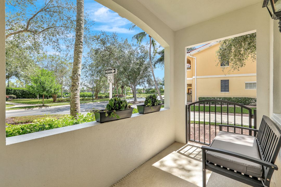 28508 Alessandria Cir, Bonita Springs, FL 34135