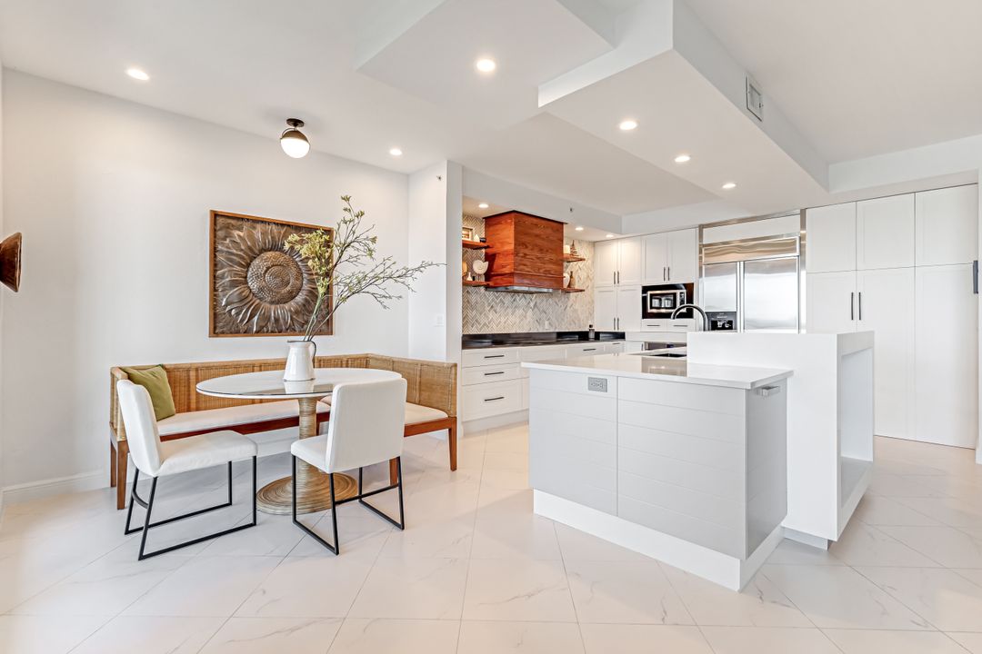 337 Vintage Bay Dr #D28, Marco Island, FL 34145