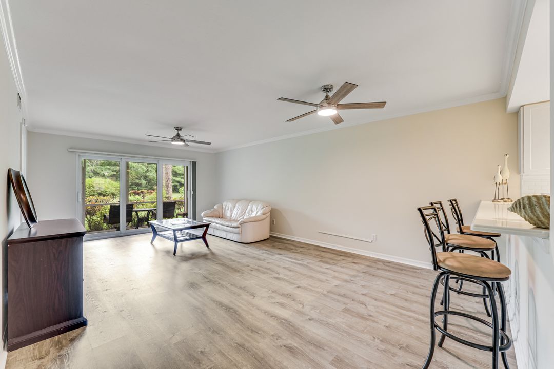 225 Robin Hood Cir #101, Naples, FL 34104