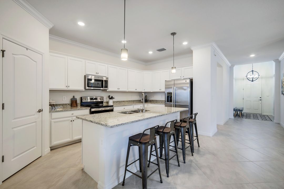 14498 Cantabria Dr, Fort Myers, FL 33905