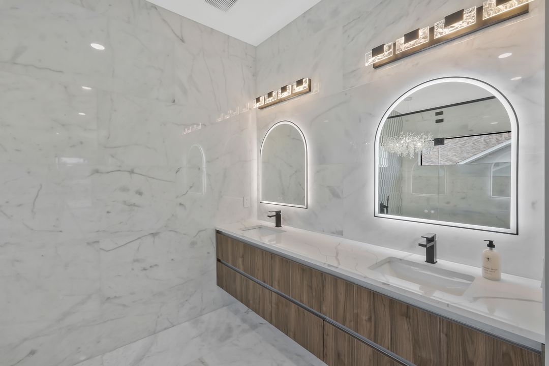 2826 SW 37th Terrace, Cape Coral, FL 33914