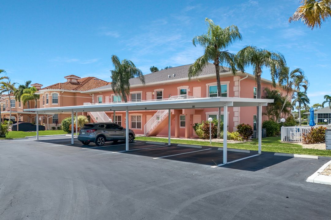 4550 SE 5th Pl #202, Cape Coral, FL 33904