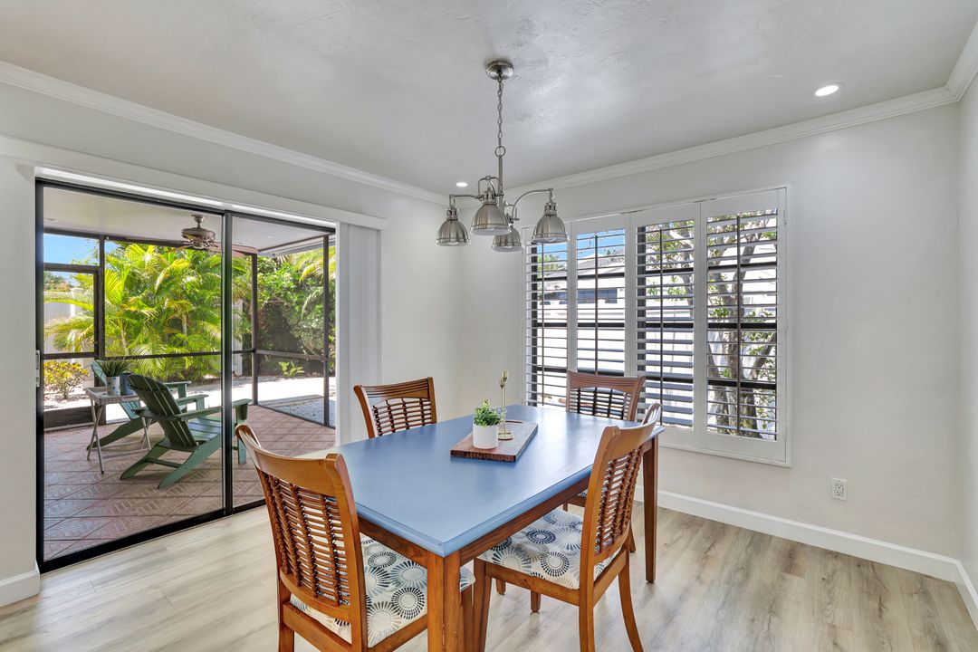 206 Woodshire Ln, Naples, FL 34105