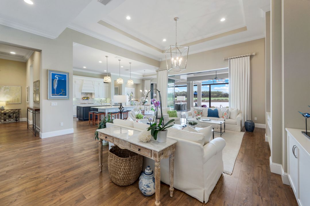 9010 Arrezo Ct, Naples, FL 34119