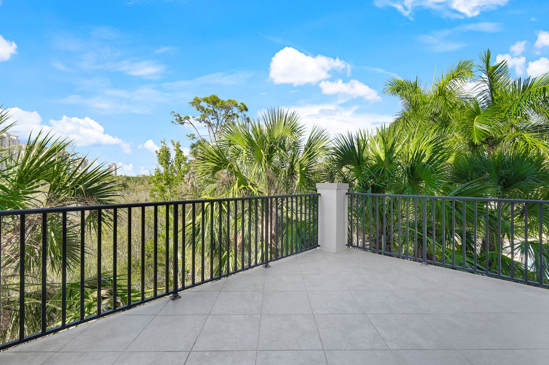 4730 Colony Villas Dr #802, Bonita Springs, FL 34134