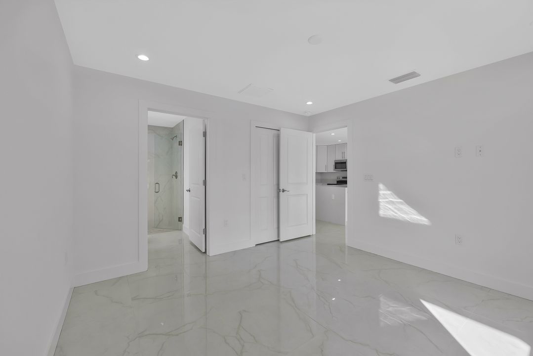 125 Holland St, North Fort Myers, FL 33917