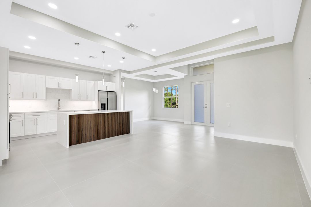 4321 60th Ave NE, Naples, FL 34120