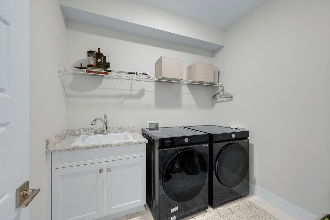 1030 NW 38th Pl, Cape Coral, FL 33993