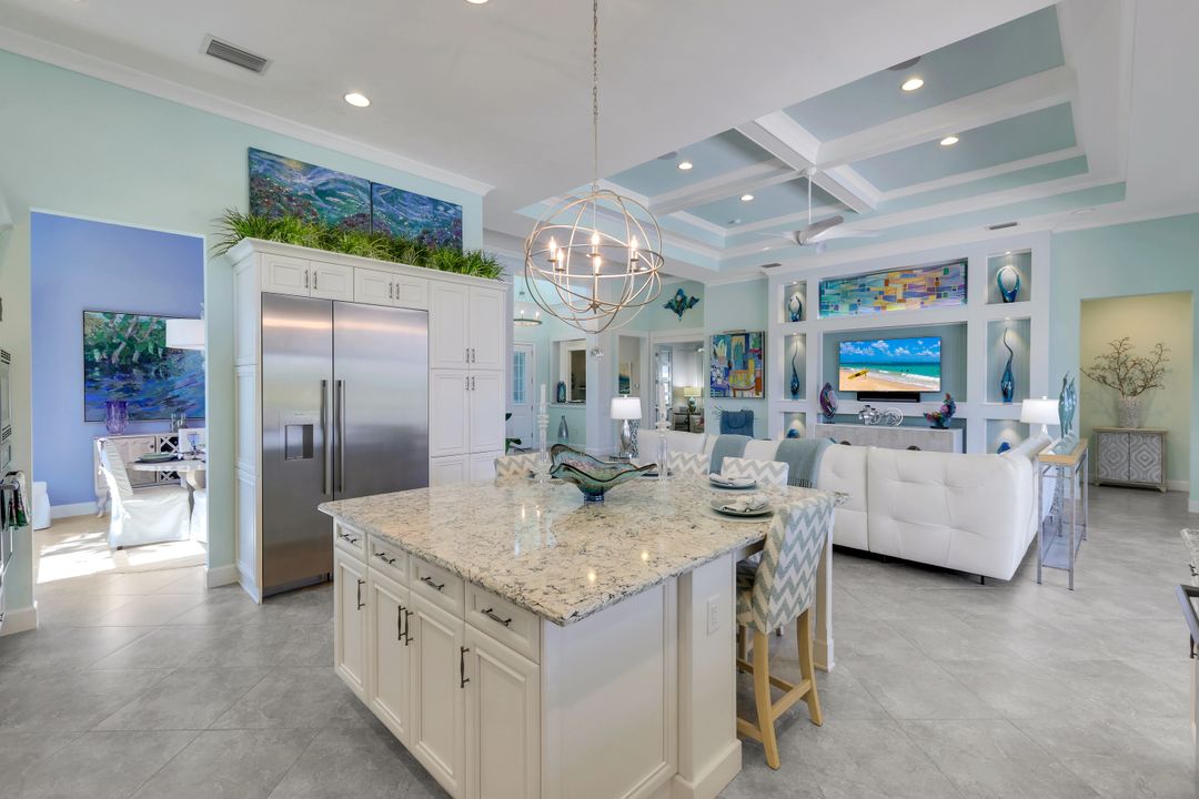 6320 Lyford Isle Dr, Naples, FL 34112