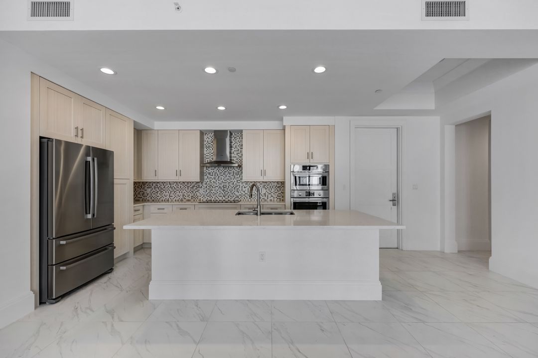 1135 3rd Ave S  #318, Naples, FL 34102
