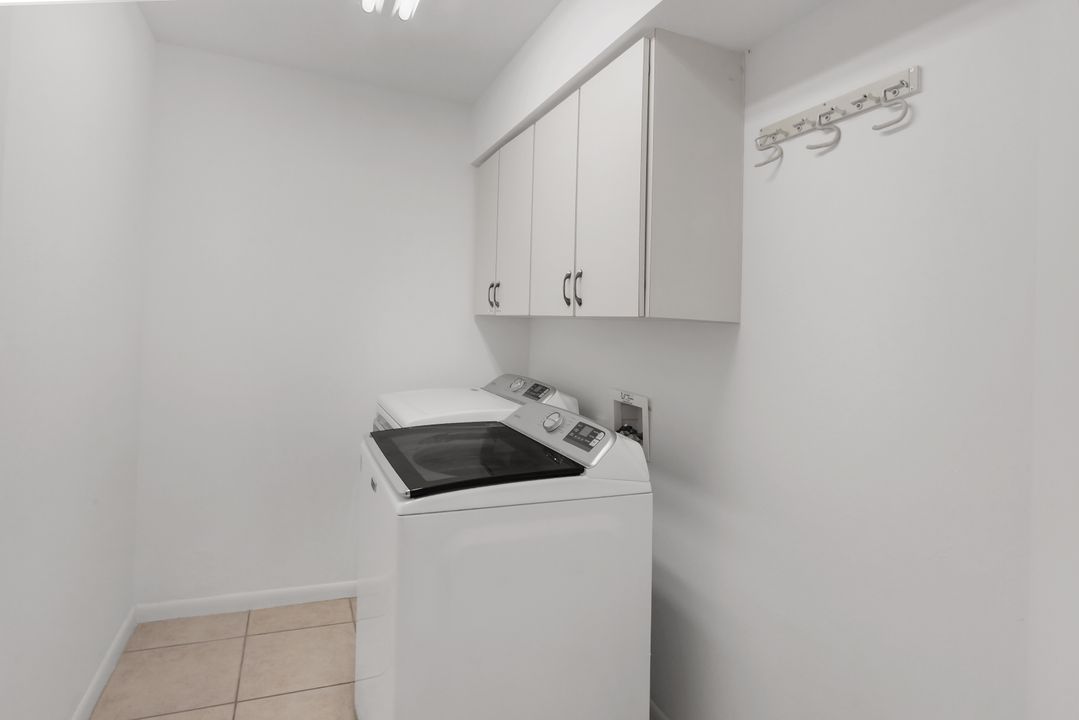 2526 SE 19th Pl, Cape Coral, FL 33904