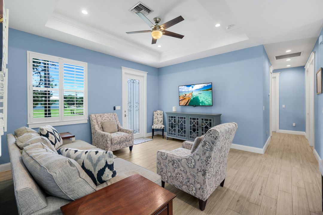 1160 13th St SW, Naples, FL 34117