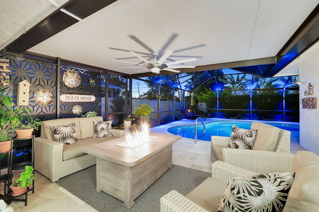 585 100th Ave N, Naples, FL 34108