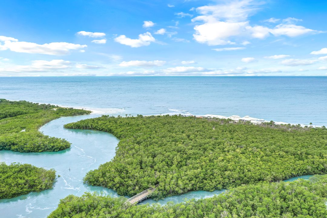 703 Heathery Ln, Naples, FL 34108