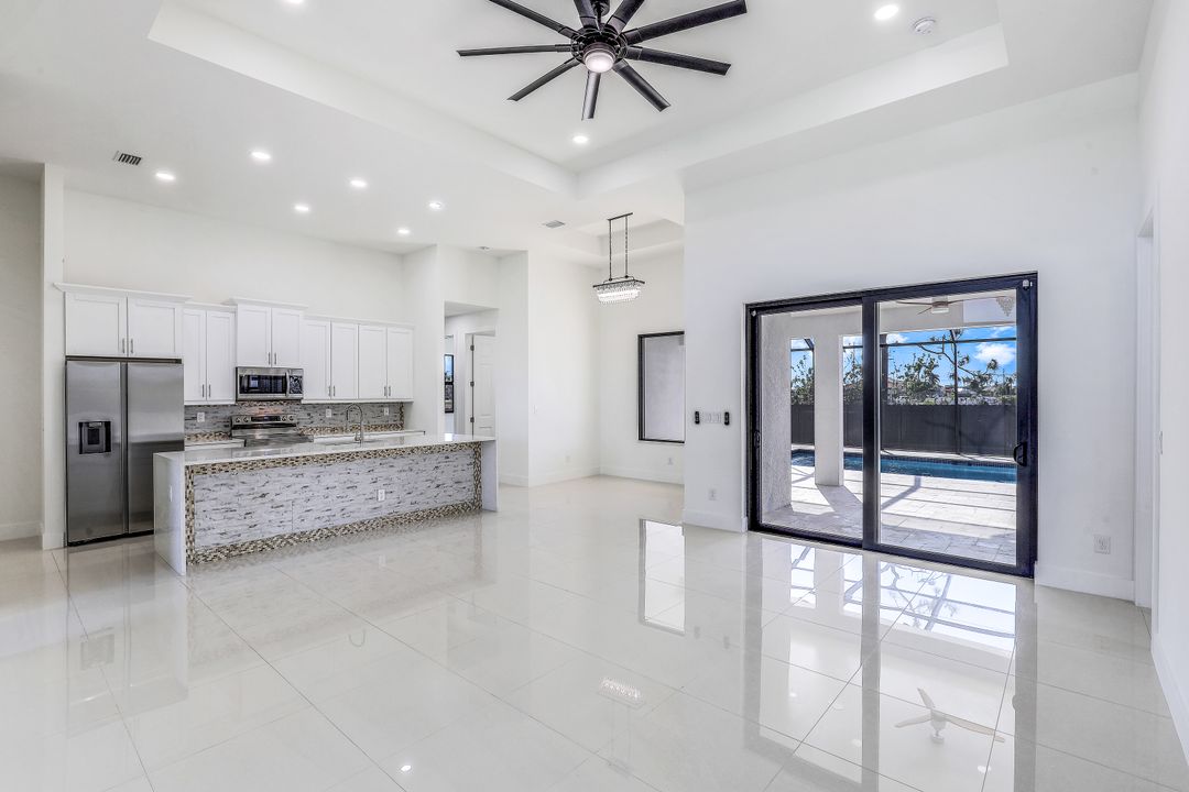 420 SW 31st Pl, Cape Coral, FL 33991