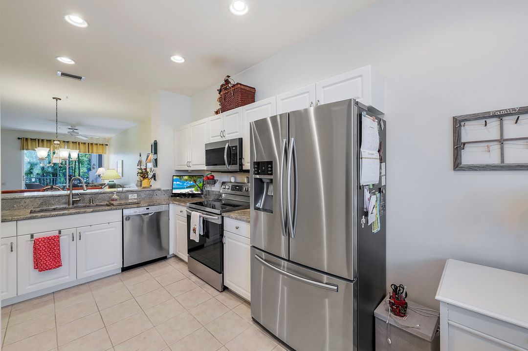 8285 Danbury Blvd #207, Naples, FL 34120