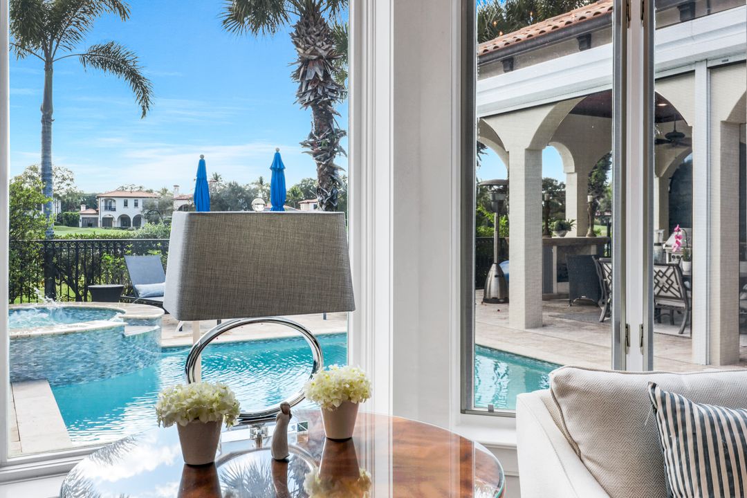 1561 Marsh Wren Ln, Naples, FL 34105