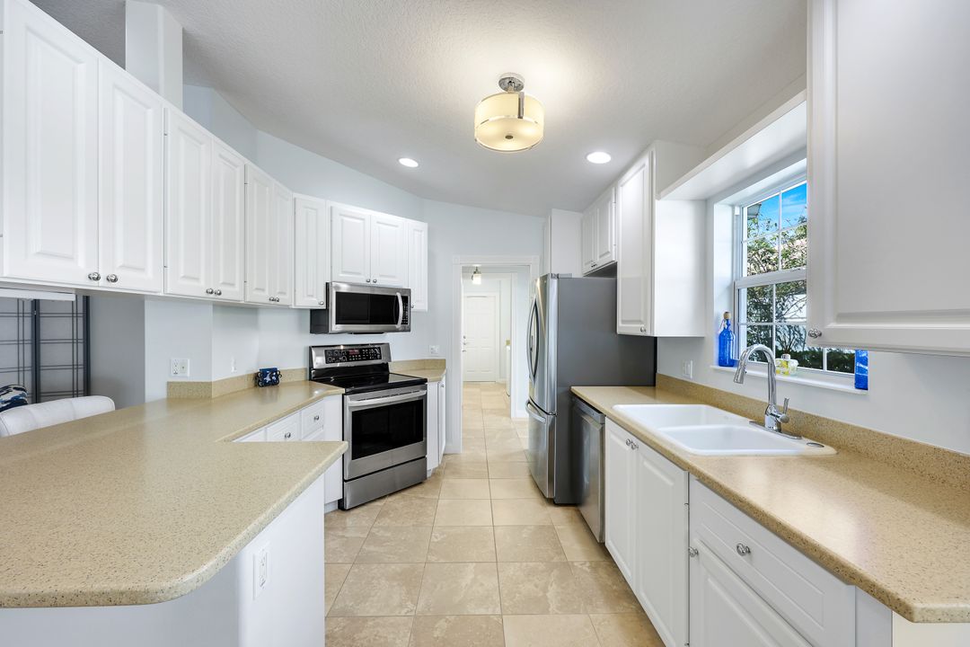 28971 Vermillion Ln, Bonita Springs, FL 34135