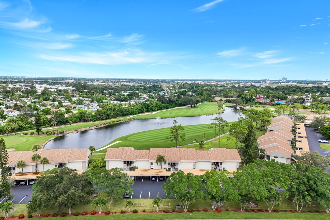 5585 Trailwinds Dr #326, Fort Myers, FL 33907