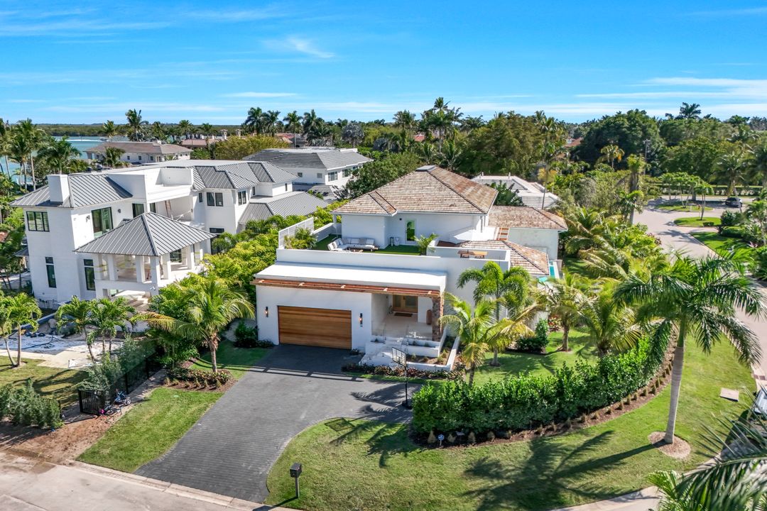 14 Sabre Ln, Naples, FL 34102